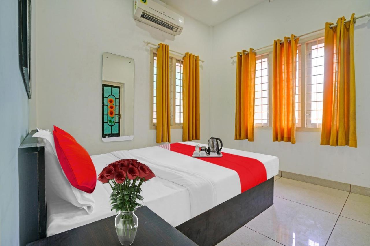 Oyo Thykoodam Sleep Inn Kochi Kültér fotó